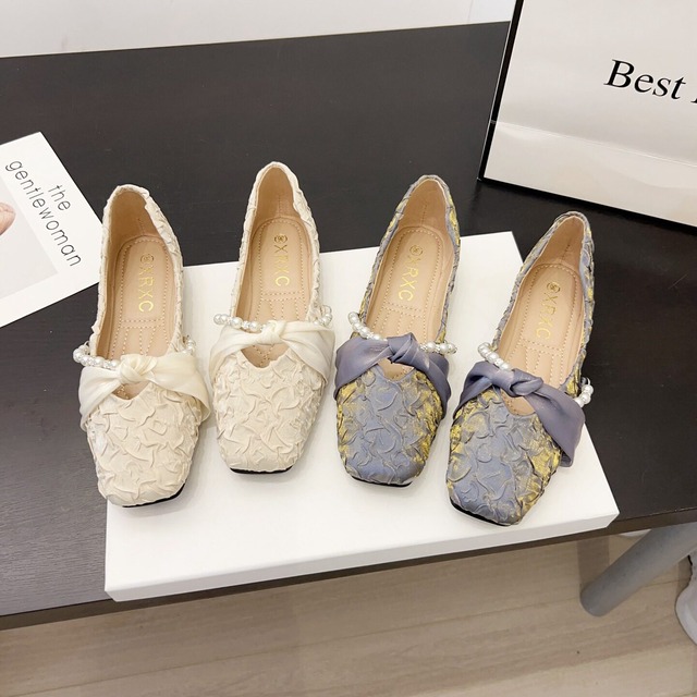 エンボスファブリックパンプス　F094