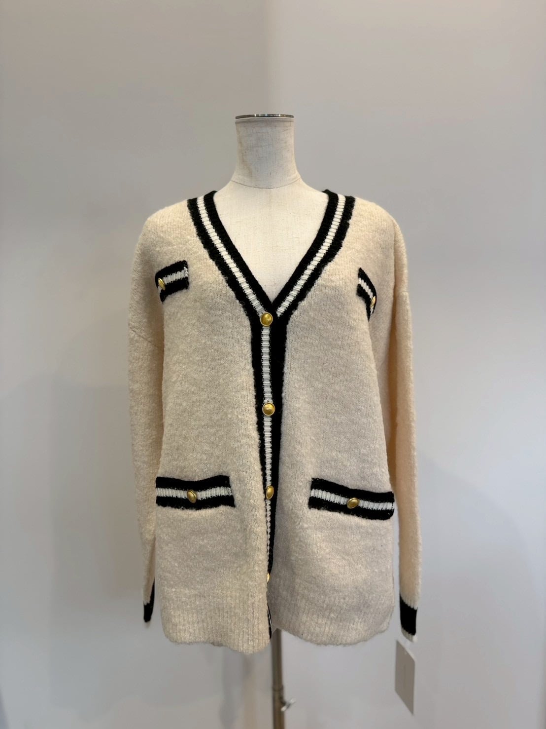 【DOS DIOSAS】ゴールドボタンポケット付きカーディガン D8632