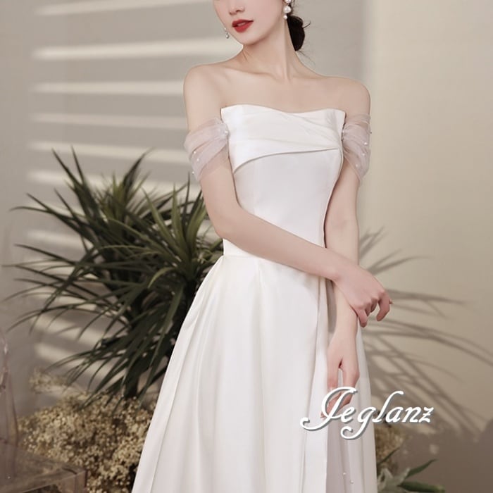 気品 ウェディングドレス オフショルダー ベアトップ 背中 編み上げ (M4464)