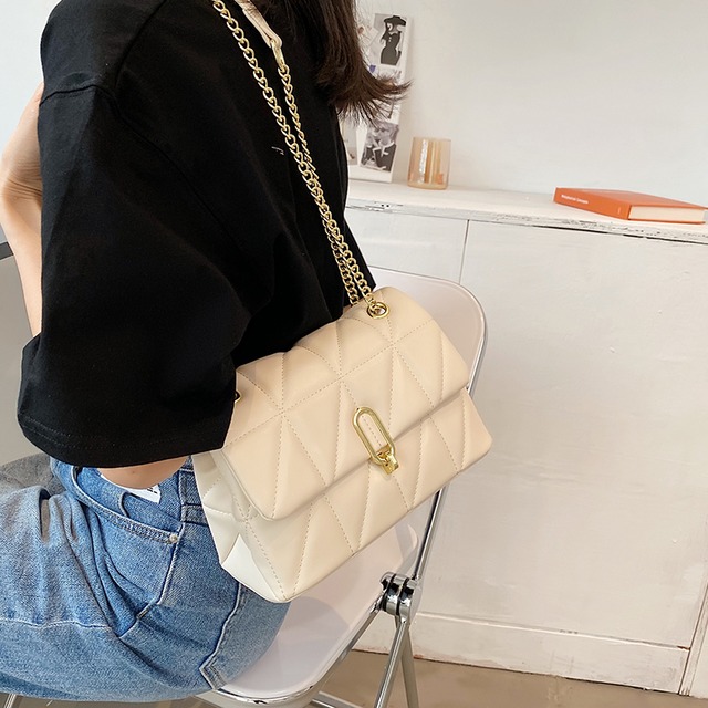 チェーン レッド スクウェア メッセンジャーバッグ Tiancai_Wing_Bag28516071156