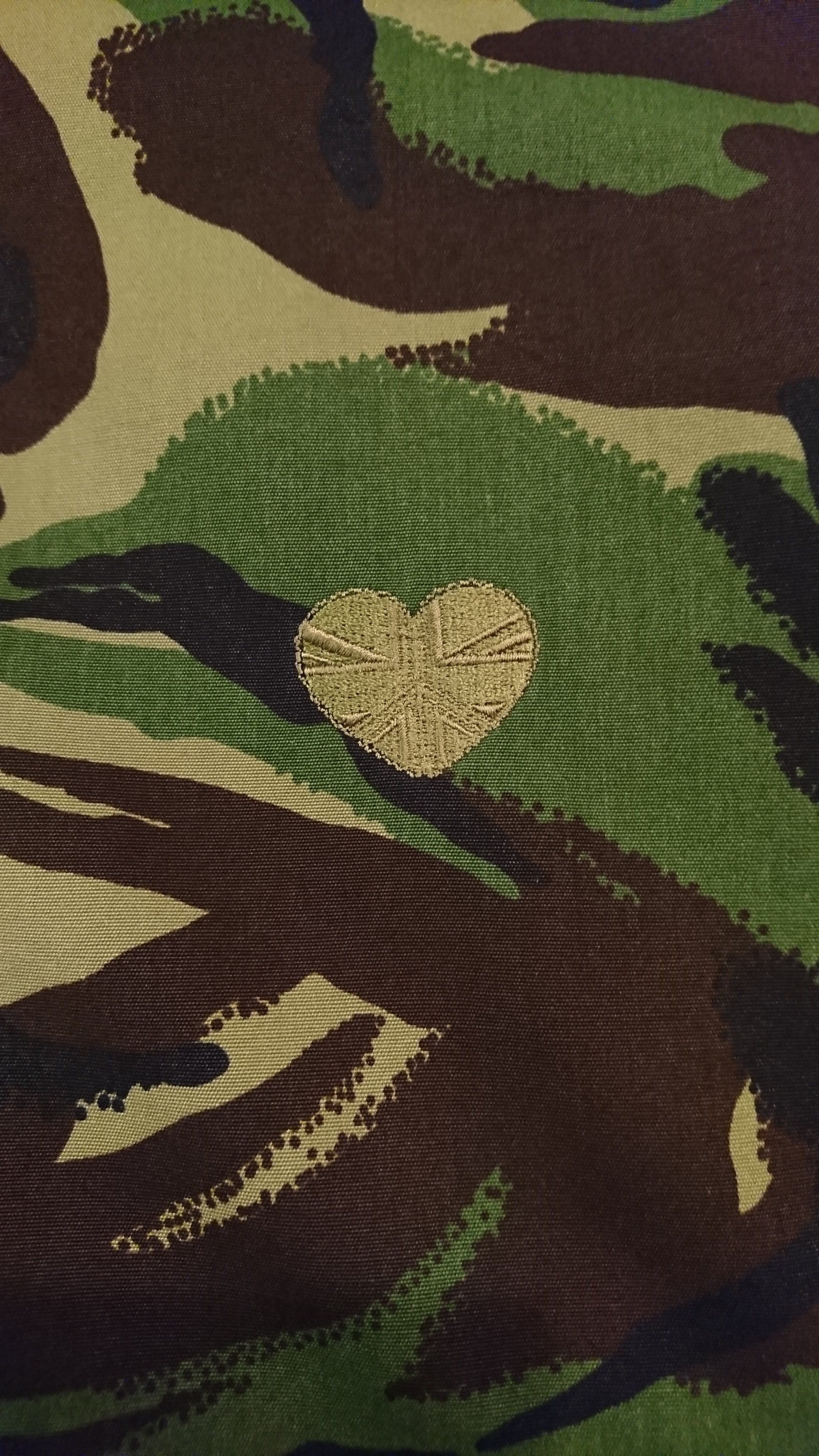 GRIFFIN × BARACUTA G-9