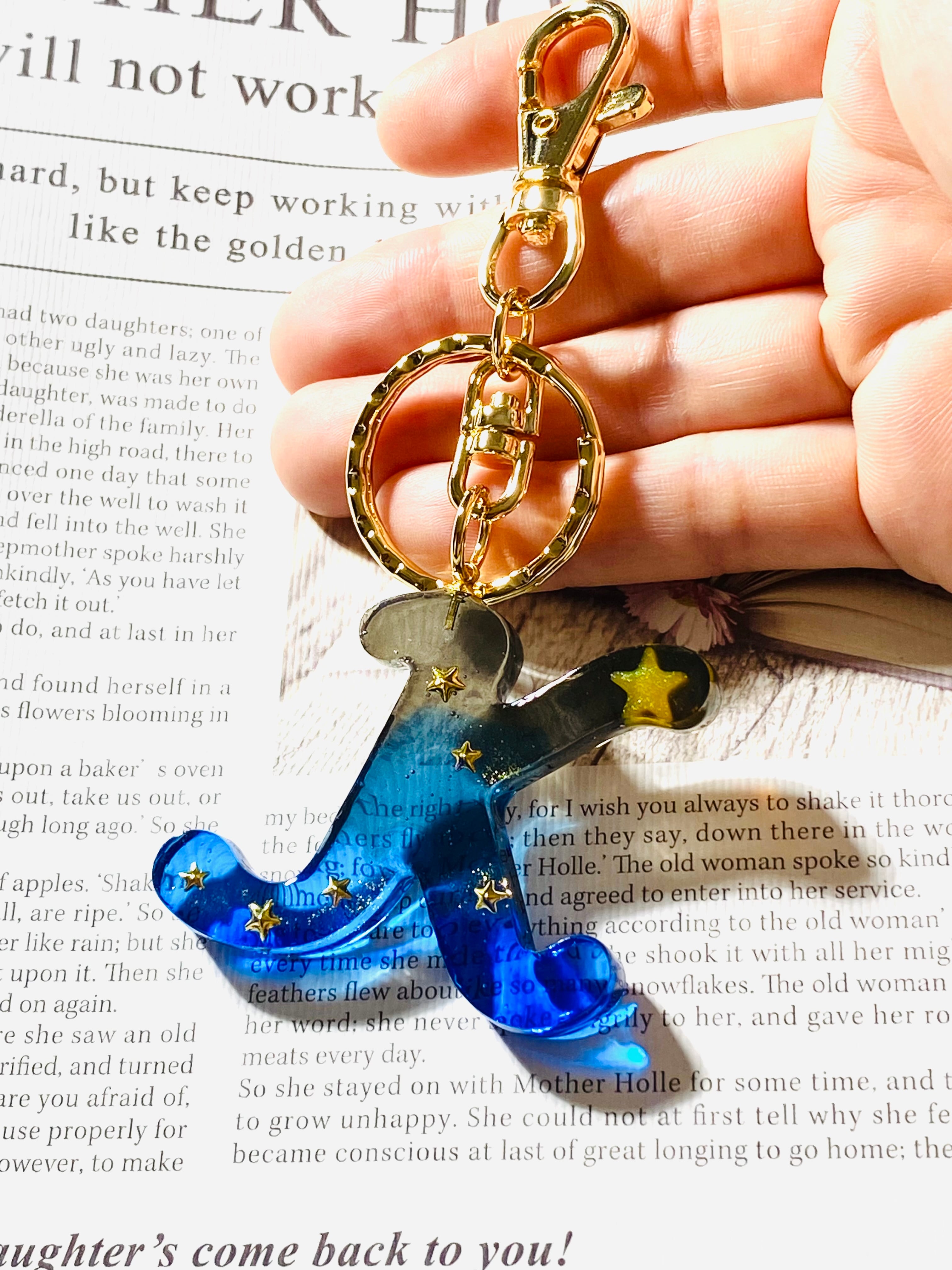 イニシャルキーホルダー レジン