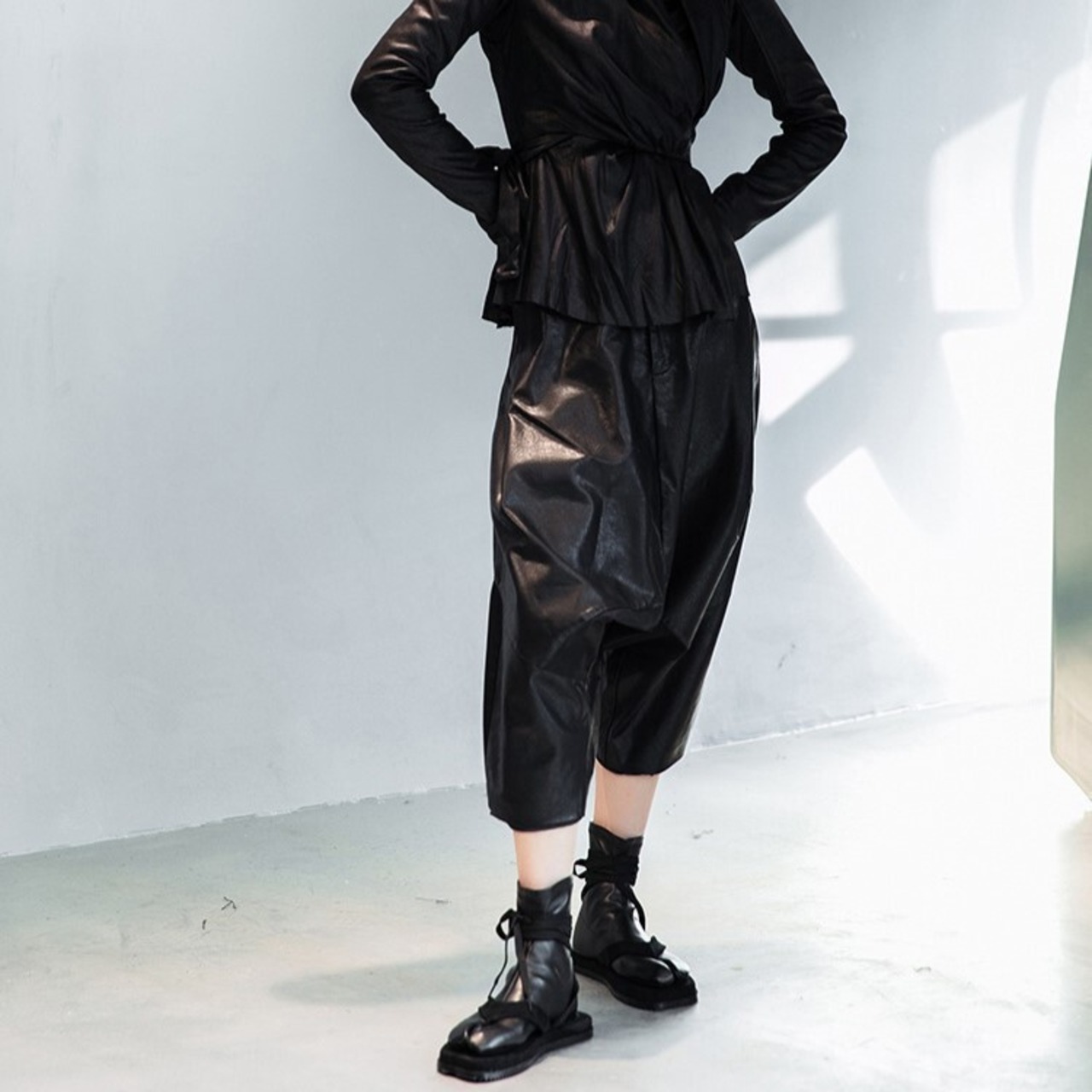 Loose Fit Leather Sarouel Pants / ルーズフィット レザー サルエル パンツ