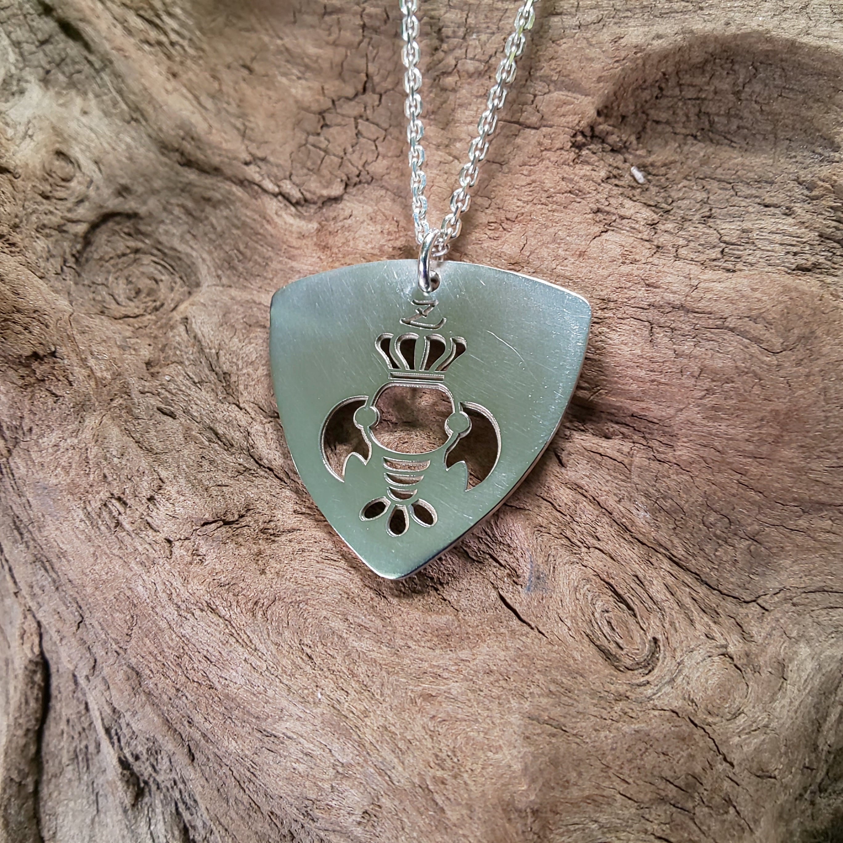 王冠チョッキングピックネックレス | chockingdom