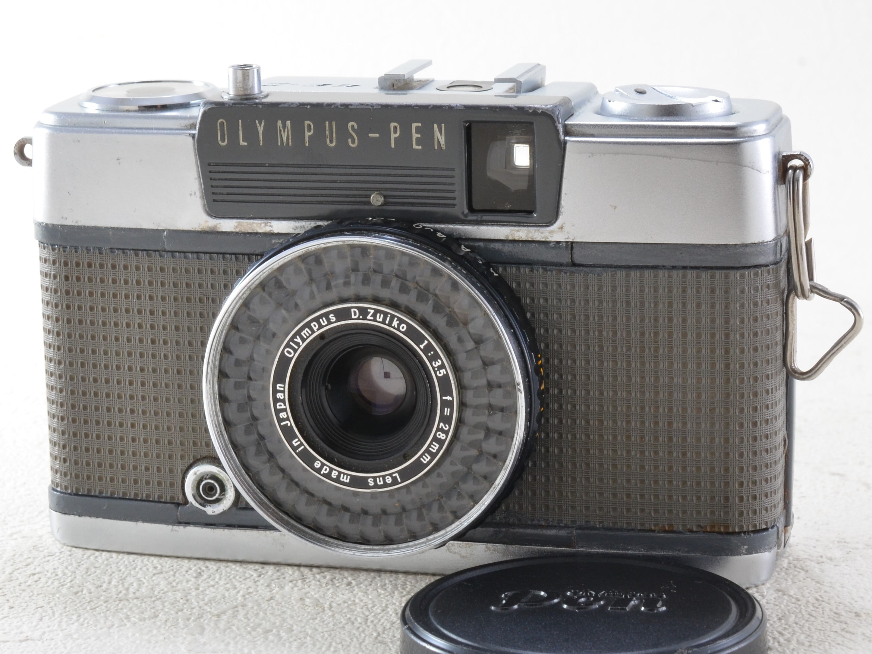 初めてのフィルムカメラ】OLYMPUS PEN EE-2 / D.ZUIKO 28mm F3.5 整備