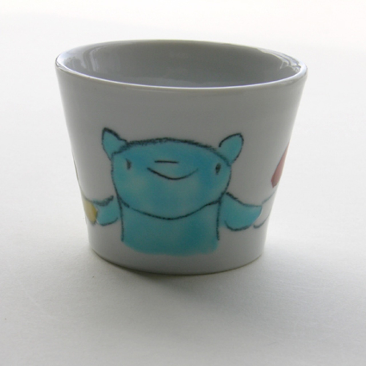 村田菜穂美作　子供用湯呑み　「クレパス みんなお友達」［2104130000119］