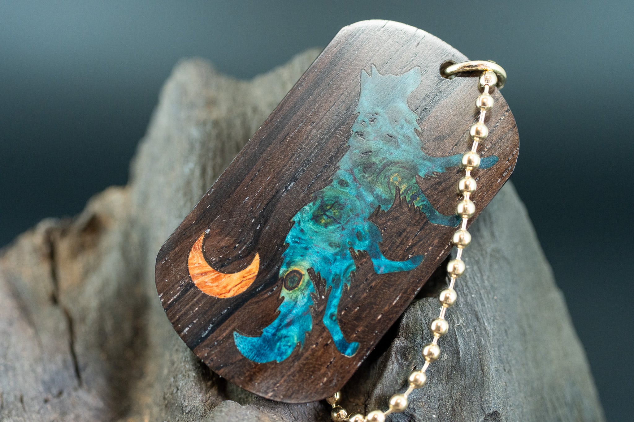 【音楽業界屈指の銘木】 ハカランダ ドッグタグ 象嵌 闊歩