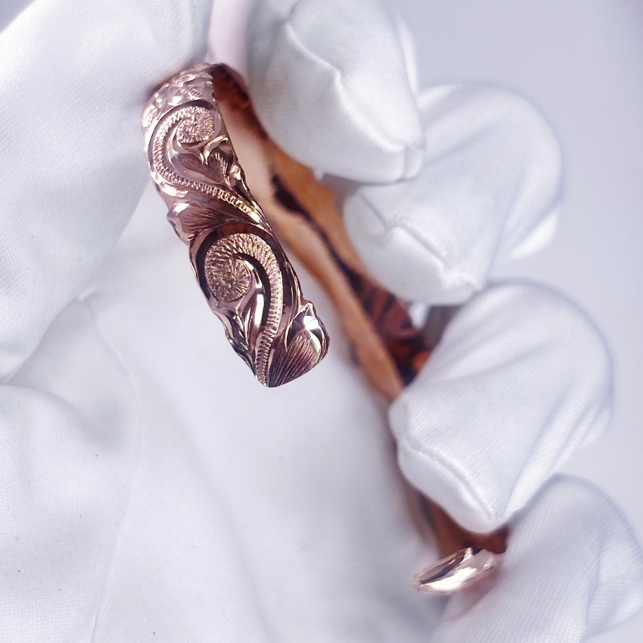Heritage Bangle-Pink Gold-