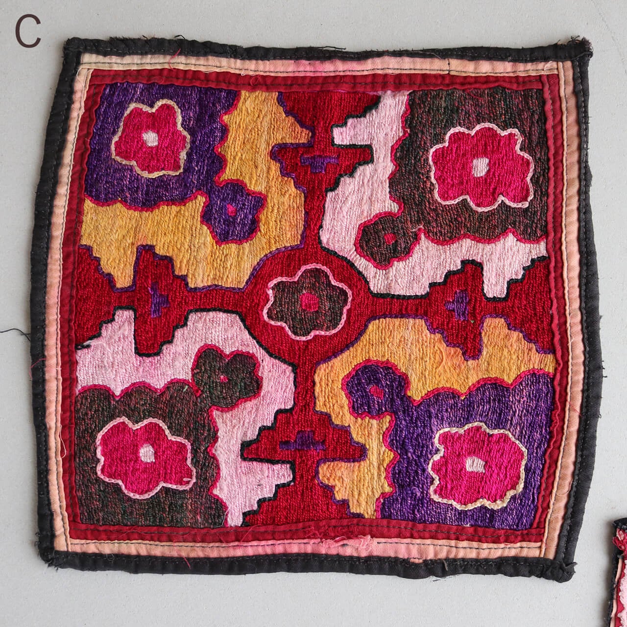 1点もの】スザニ刺繍 ミニ タペストリー クロス 花 4種【約25×25cm