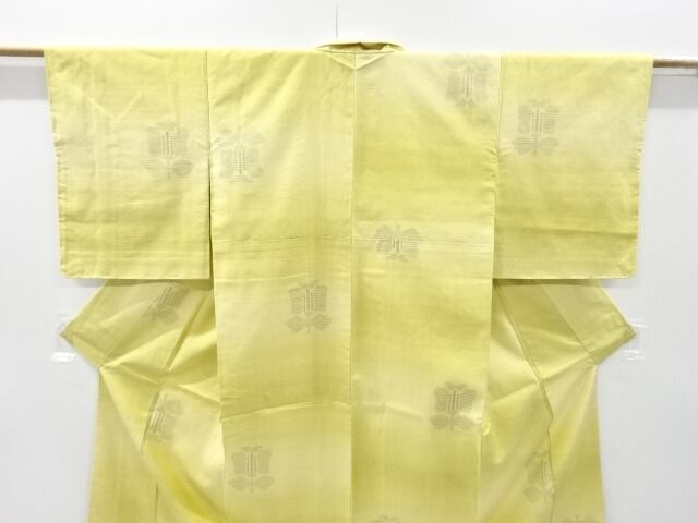 未使用品 結城紬 80亀甲 遠州椿模様 本真綿 着物 | きもの紫月