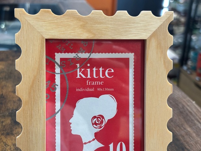 フォトフレーム 木製 L判 ポストカード 切手型 変形 写真立て kitteフレーム [サイズ: L判]