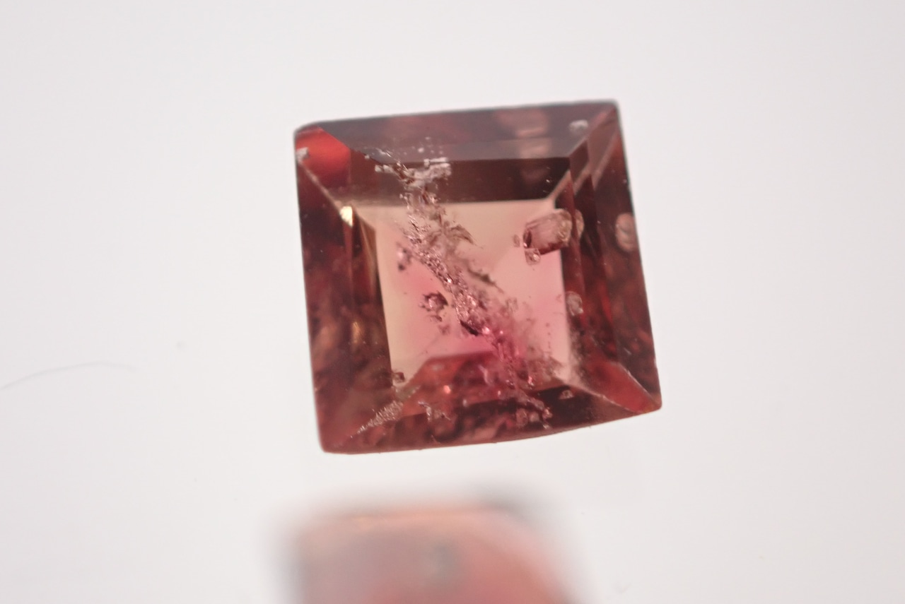 スピネル(簡易ソーティング付)　0.198ct　[D9-133]