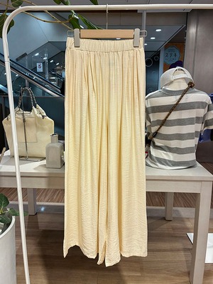 シンプルサラサラパンツ［Color:アイボリー］