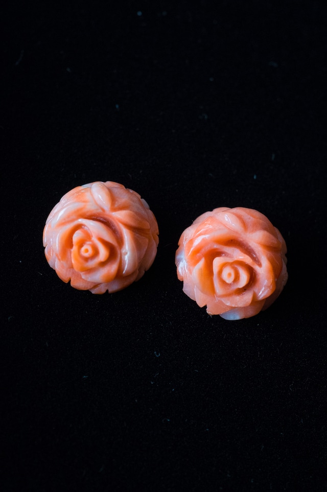 Flower Carving Coral  /pair - 003