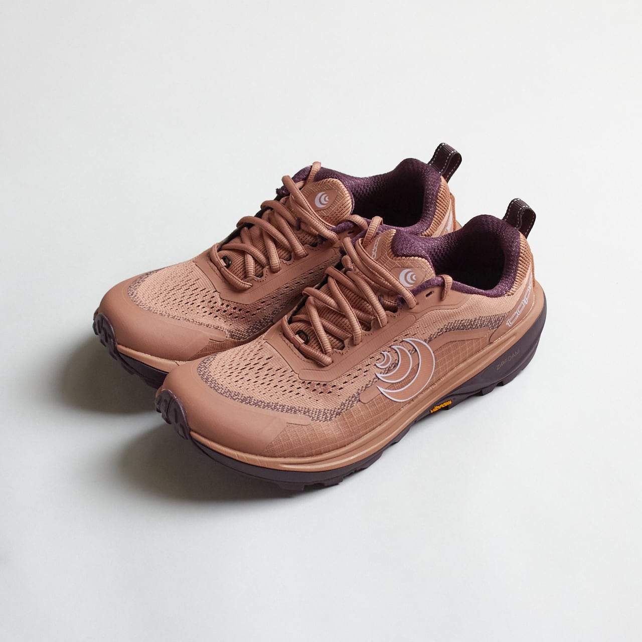 Topo Athletic(トポ アスレチック) TERRAVENTURE 5(テラベンチャー 5)-Rose/Maroon(WOMEN)ウィメンズトレイルランニングシューズ
