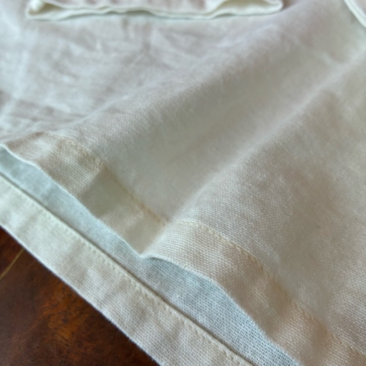 French type Linen cotton Henley shirt L/S White　フランスタイプ　リネンコットンヘンリーネックシャツ　ホワイト　L/S　ファッション　ユニセックス　軍物　フランス軍　ミリタリー　長袖　インナー　ブラウス