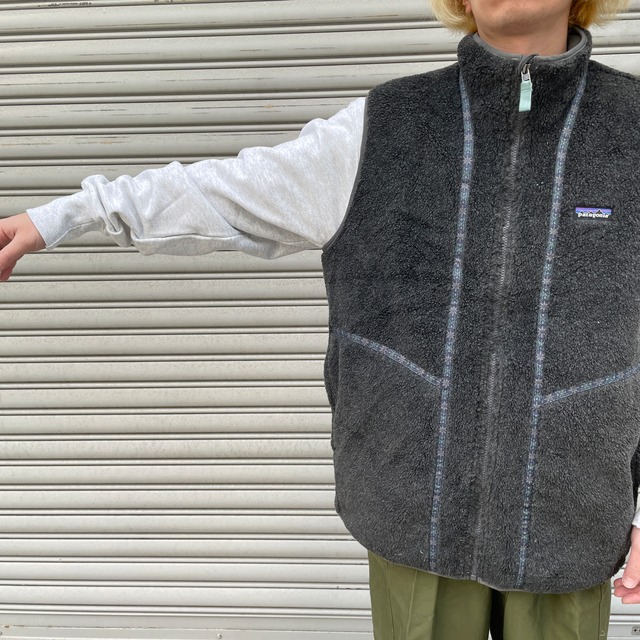 『送料無料』Patagonia ウーリエステルパイルベスト XL チロリンアンテープ グレー