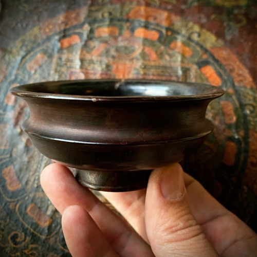 チベット仏教の古いお椀ラタァ・ポバ