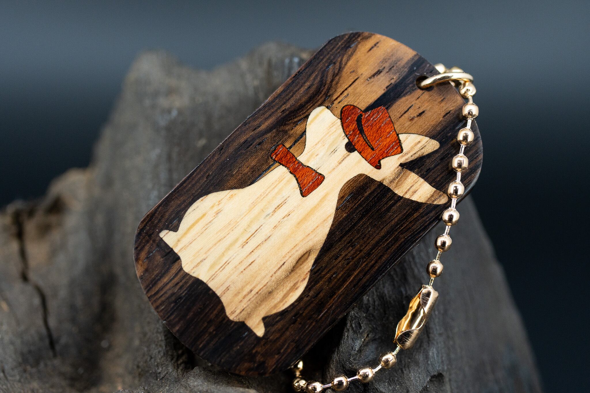 【 熱帯の黒き宝 】 ラオスブラック ドッグタグ 象嵌 三月ウサギ