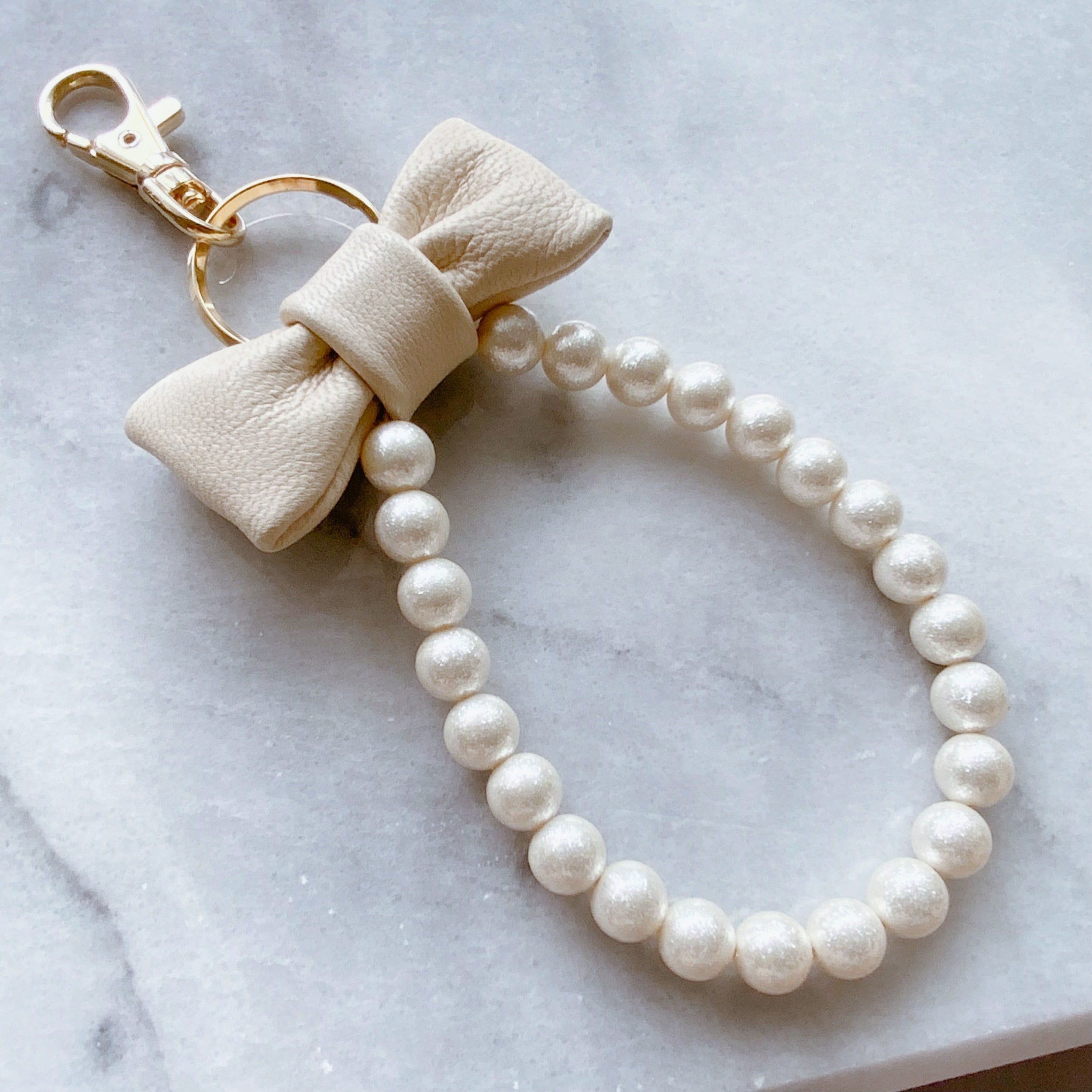 リボンパールハンドストラップ（ホワイト） | Allamanda-leather