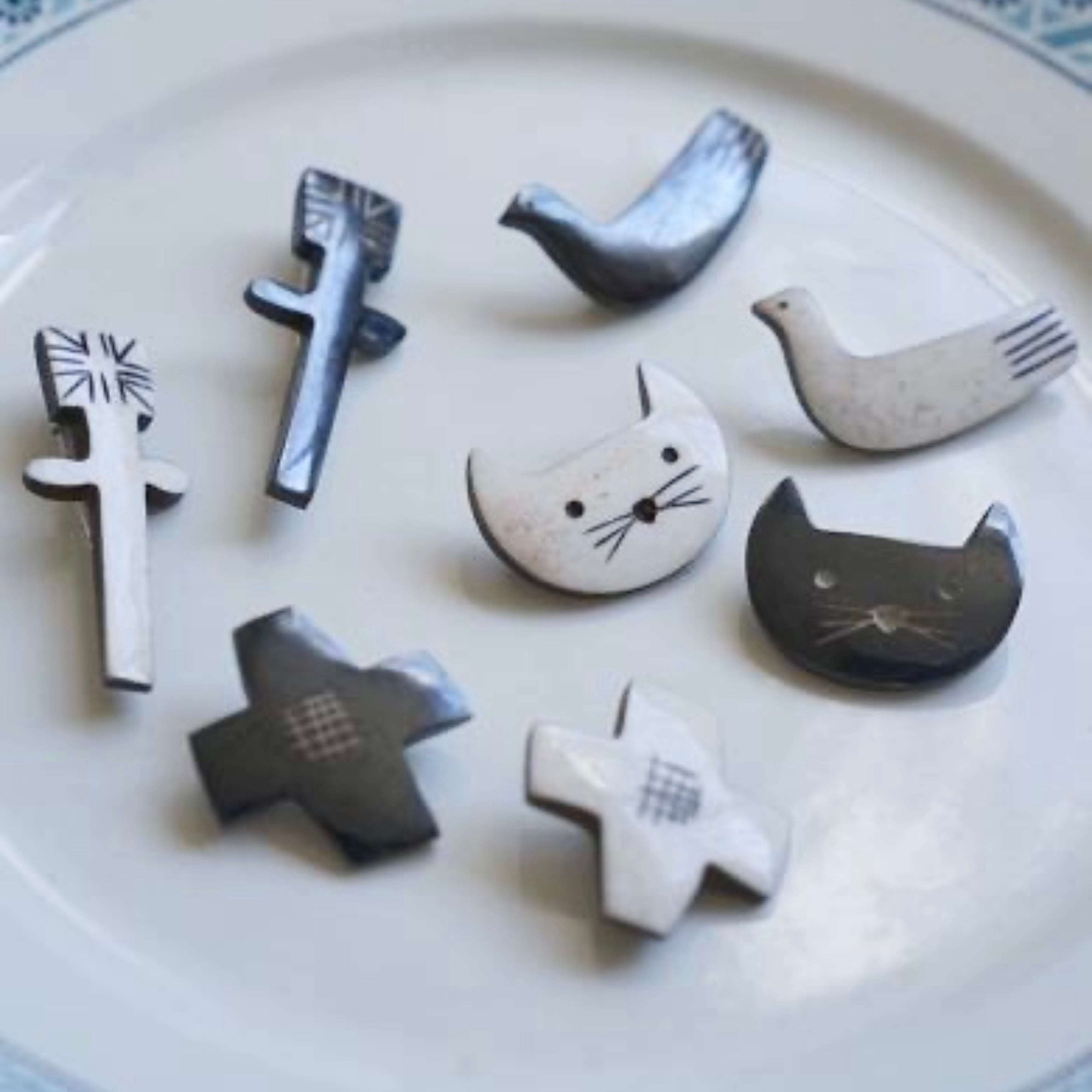 Akorát. ネパール ボーンブローチ | Zakka so-la