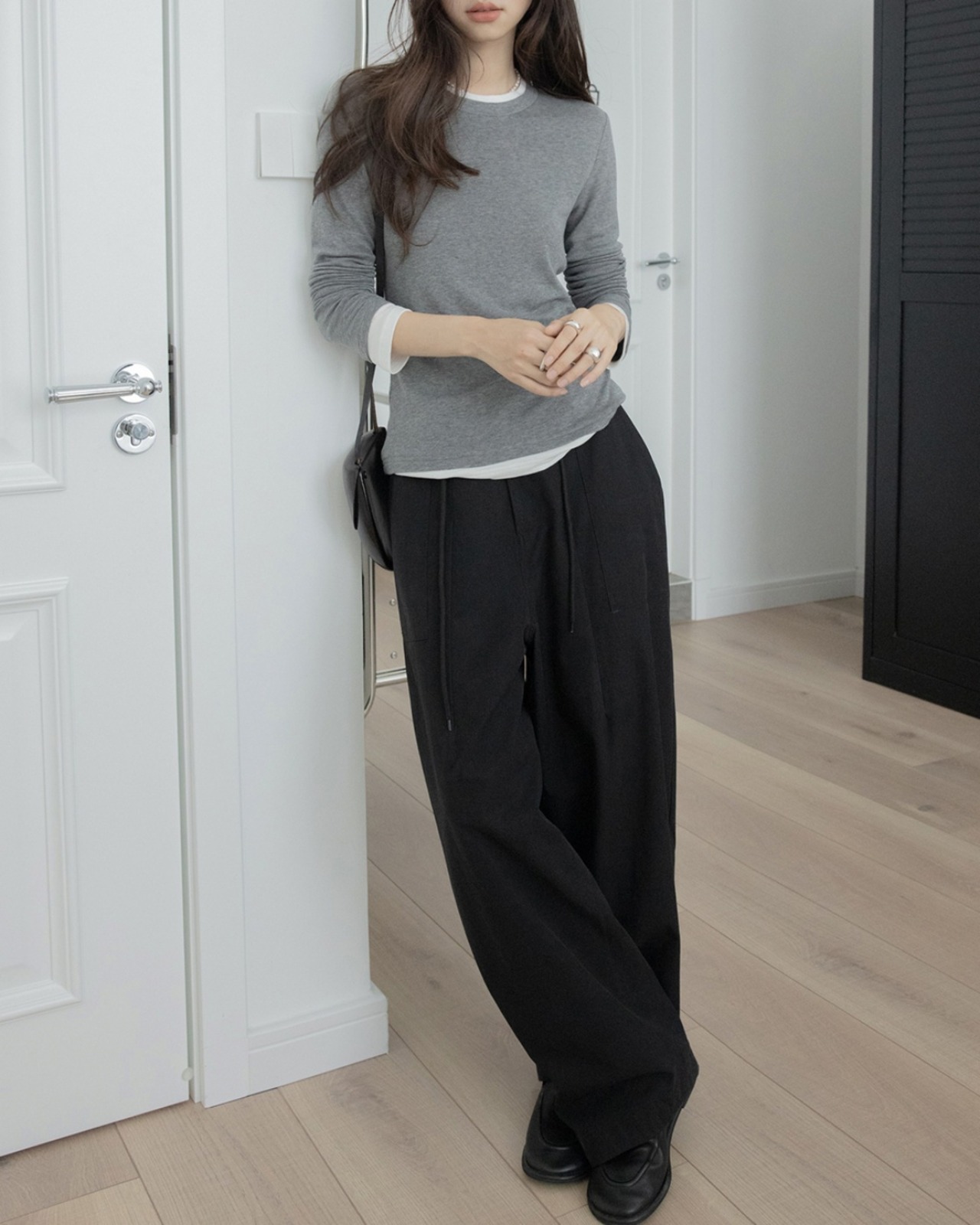 Simple fake layered long sleeve T-shirt T20056