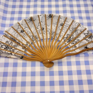 【Ripple】波骨布扇子・扇子袋セット 刺繍フラワー ホワイト