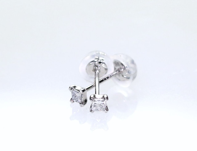 Pt900 プリンセスカットダイヤモンドピアス 0.08ct　