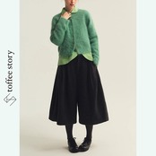 【2color】静かな余韻をまとうクロップドパンツ 《P0295》
