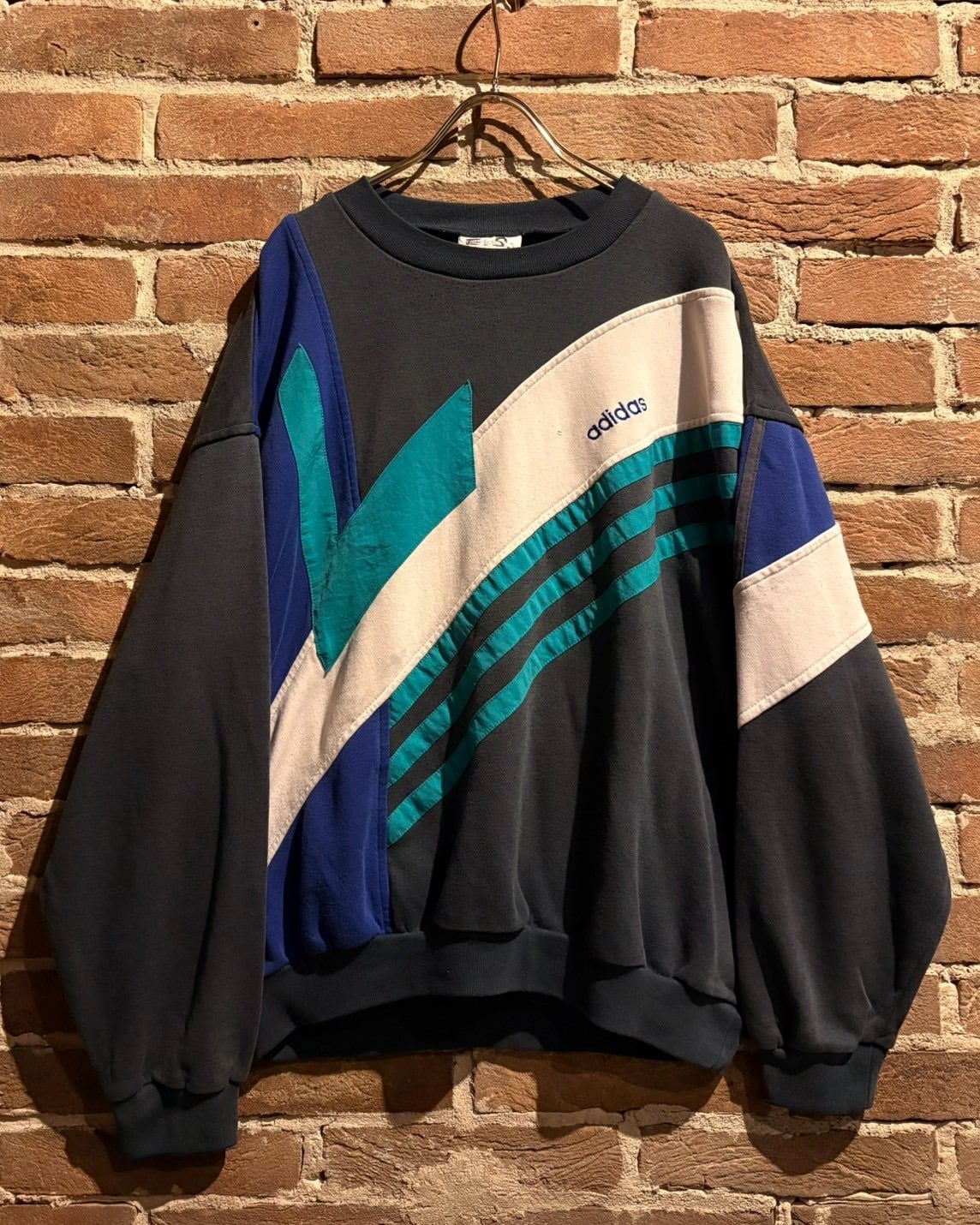 古着屋たいら Caka act3】80's “adidas” Switching Design Vintage Sweatshirt