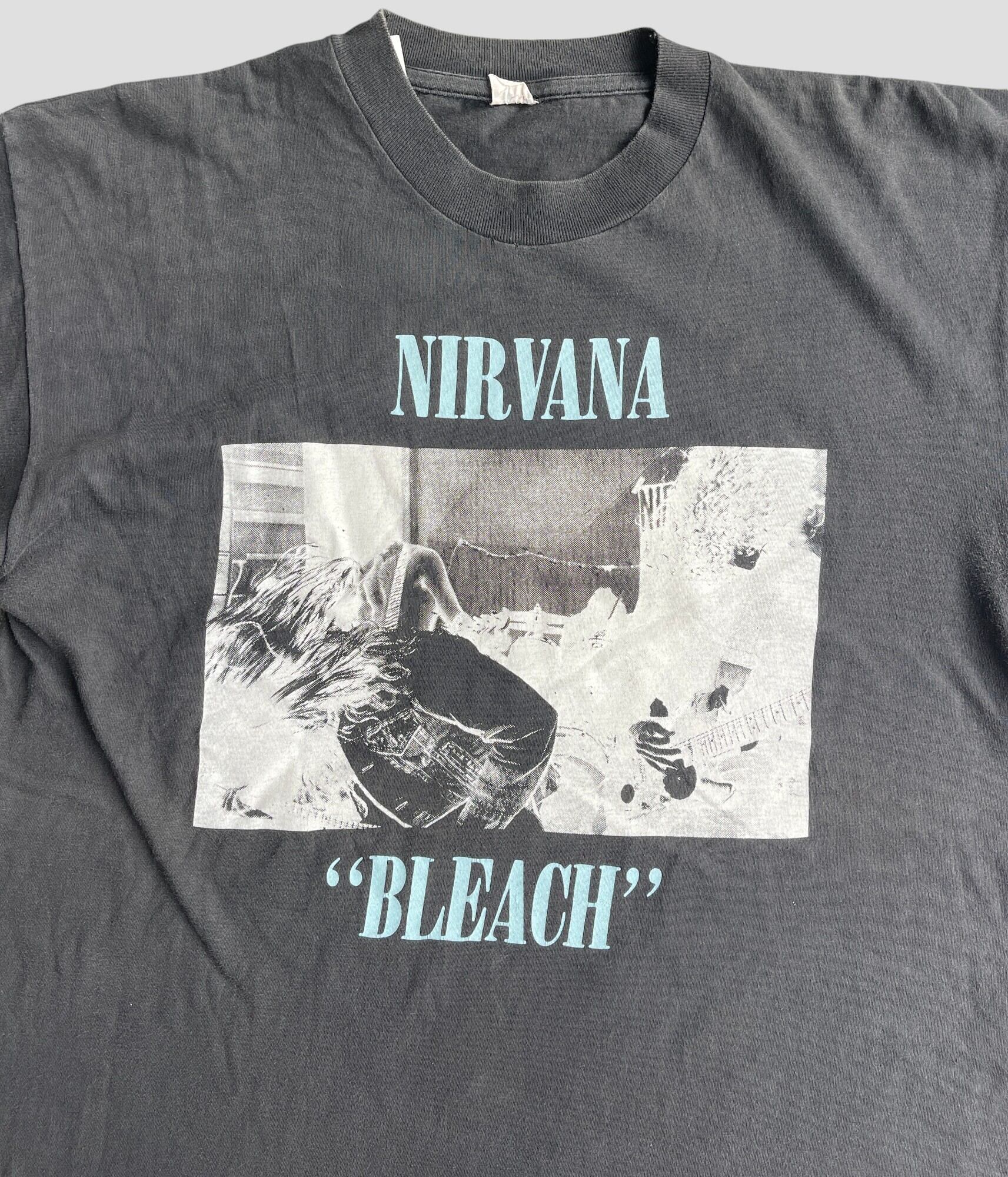 Vintage 80s Rock band T-shirt-NIRVANA BLEACH- | BEGGARS BANQUET 