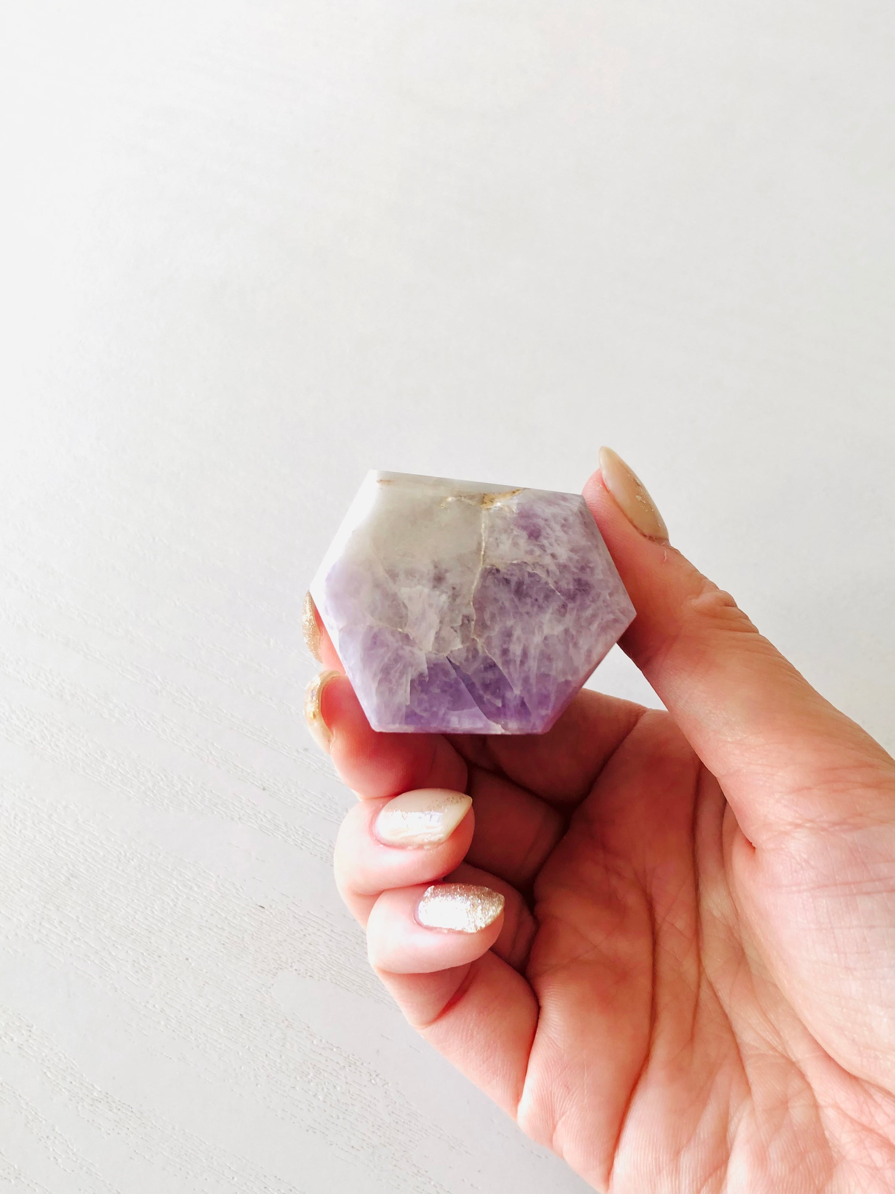 シェブロンアメジストのポイント | 虹色の星