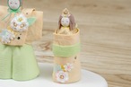 1-916　奏　淡色立雛 thumbnail 2