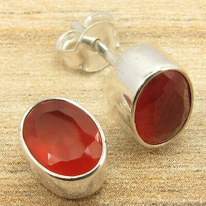 red carnelian 気分高揚 元気が出る 臆病克服  レッドカーネリアン　シルバーピアス