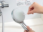 まめいた シャワーヘッド ブラシ ホワイト 幅5㎜×奥行2㎜×高さ6.5cm 浴室 洗面台 シャワーの穴 便器ノズル 汚れ かき出す 極細ブラシ 10本入 日本製 BS-219