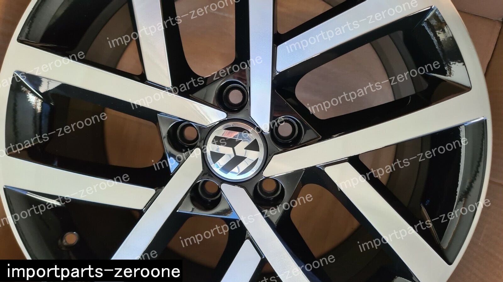 フォルクスワーゲン　ゴルフR純正ホイール　18インチ　1本 フォルクスワーゲン ゴルフR 18インチ純正アルミホイールセット 程度