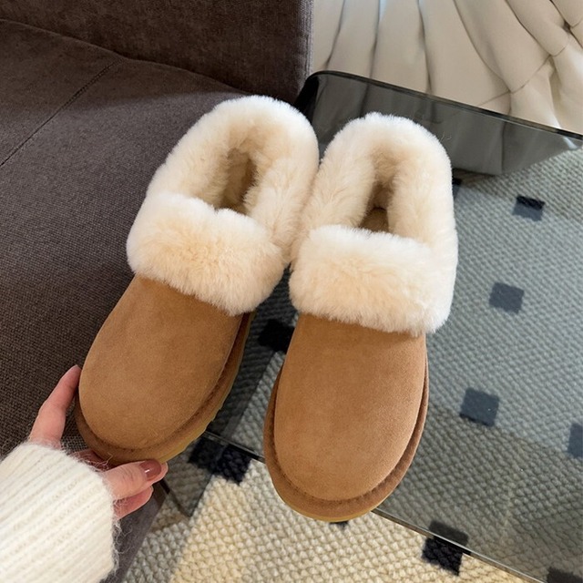 【送料無料】フェイクムートンブーツ 靴 シューズ レディース ショートブーツ ブーツ ショート ラウンドトゥ ムートン ファー フェイクファー エコファー ふんわり あったかい 暖かい 防寒 フラット底 無地 シンプル 大人 カジュアル ストリート おしゃれ お洒落 人気 痛くなりにくい 歩きやすい お出かけ 普段使い 韓国 秋 冬 22.5 23 23.5 24 24.5 25 20代 30代 40代 50代 ママ