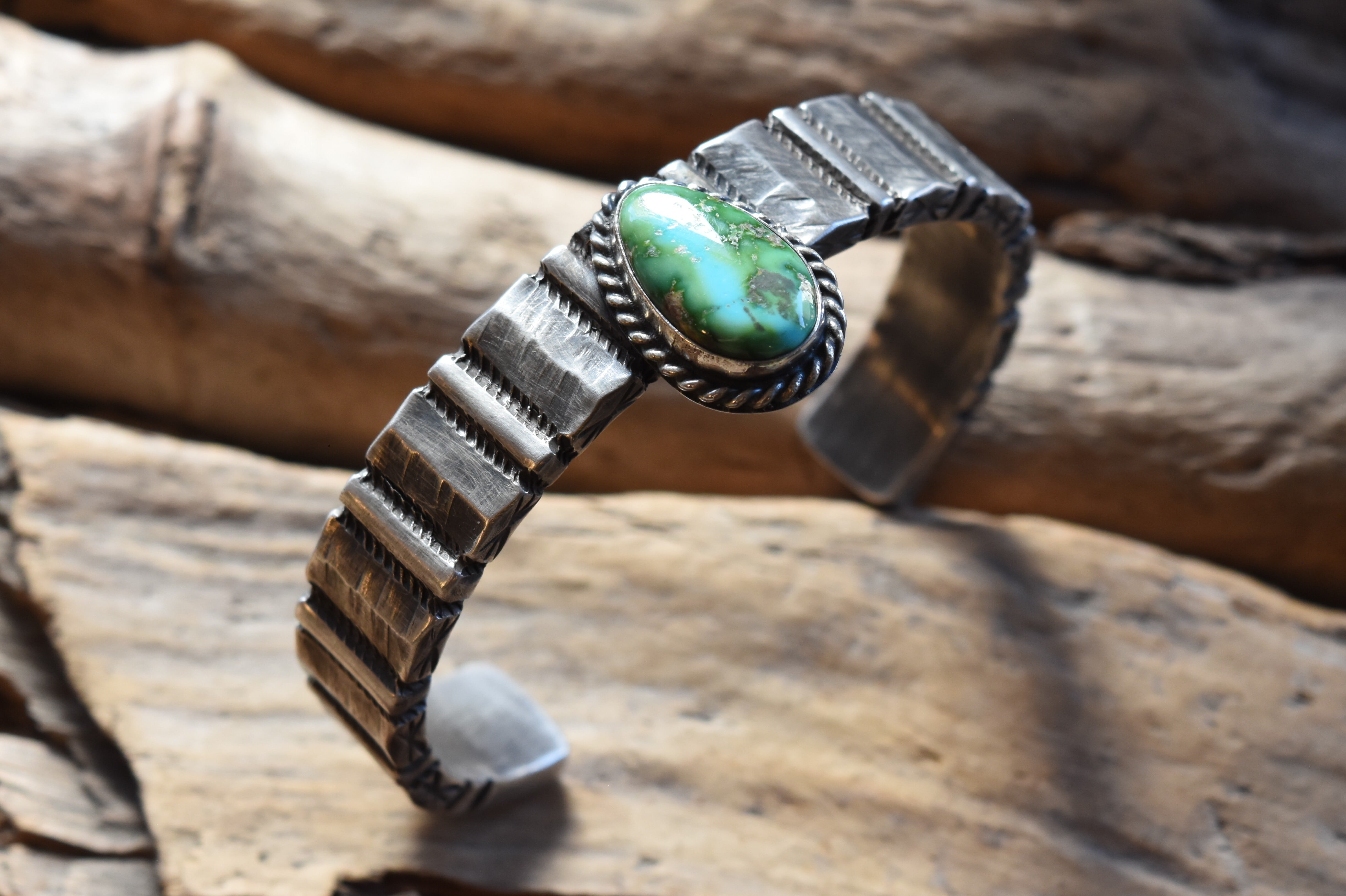 Navajo サラカーリー スターリングシルバー キングマンターコイズ バングル キングマンターコイズバングル | FARWEST silver smith