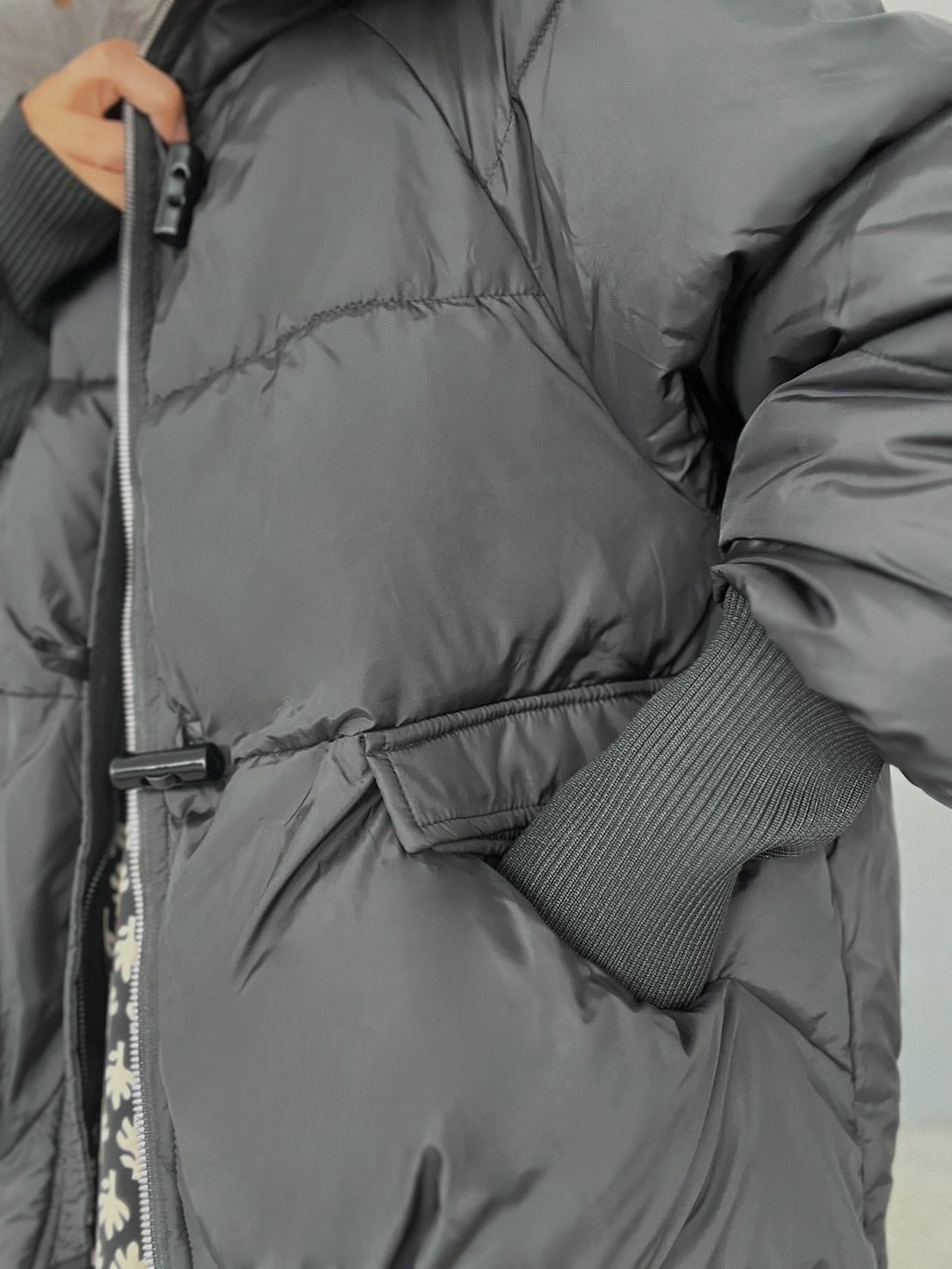 Black) B.MARIA Eco-Fur Collar Pear Silhouette Jacket【2月中旬