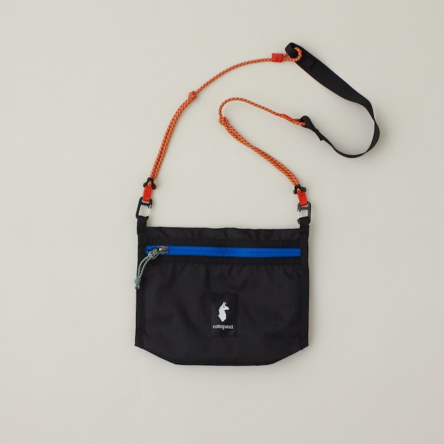 cotopaxi(コトパクシ)Lista 2L Lightweight Crossbody Bag - Cada Día   Black