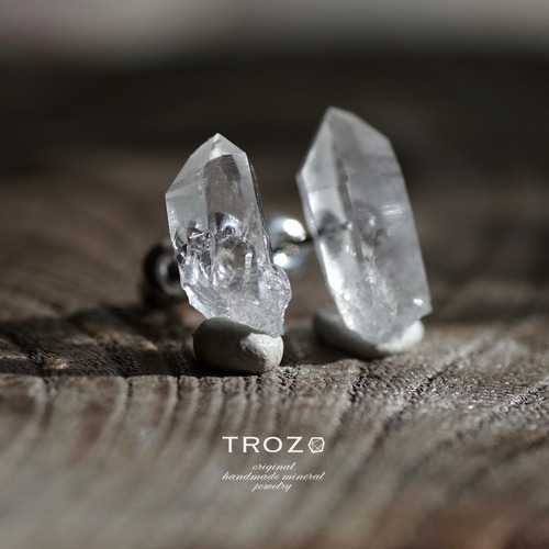 【012 Alive Collection】 水晶 鉱物原石 サージカルステンレス ピアス 天然石 アクセサリー