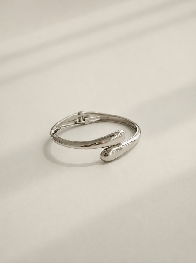 Curve Open Bangle