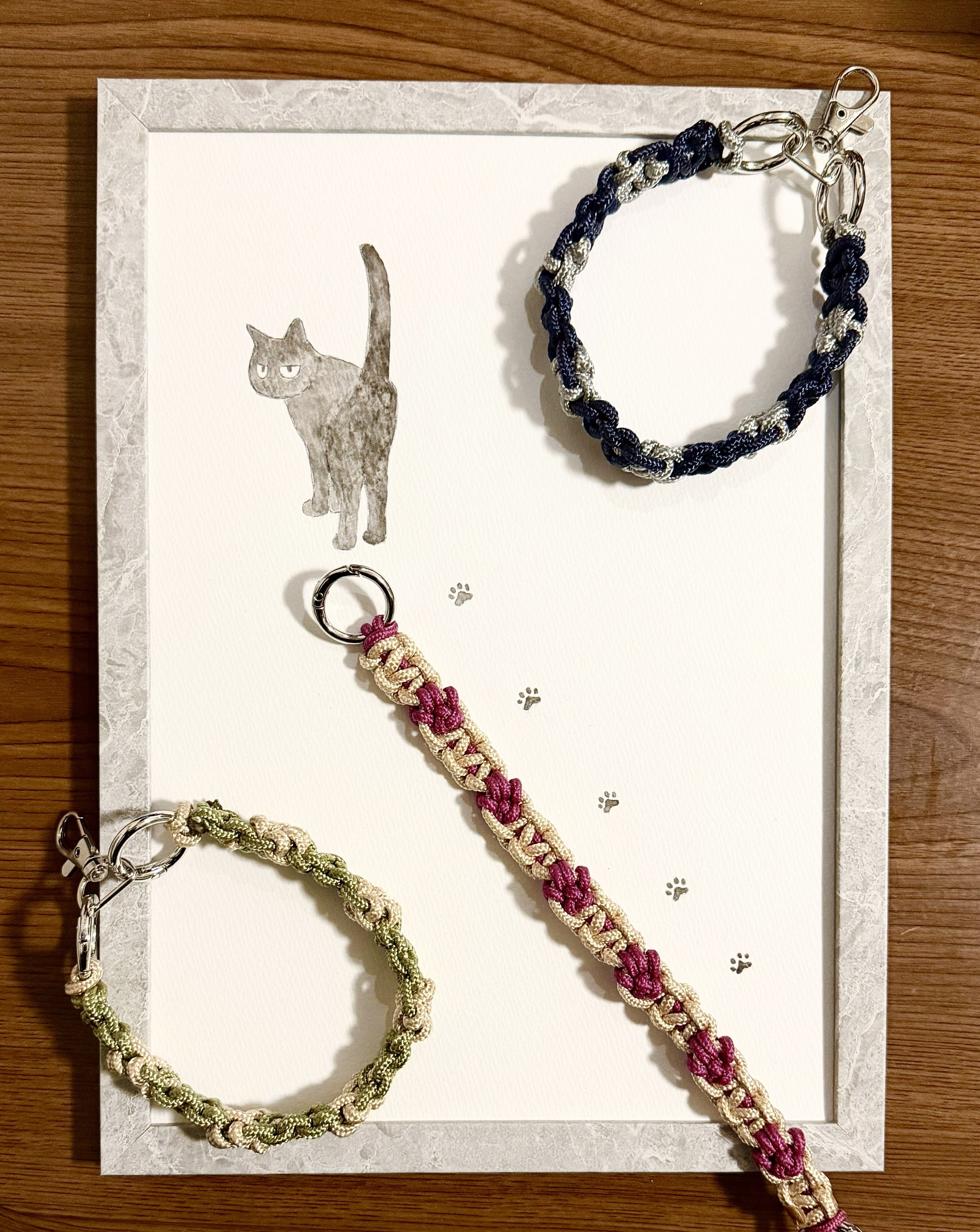 セミオーダーハンドメイド】肉球ハンドストラップ（6歩） | TOROYA