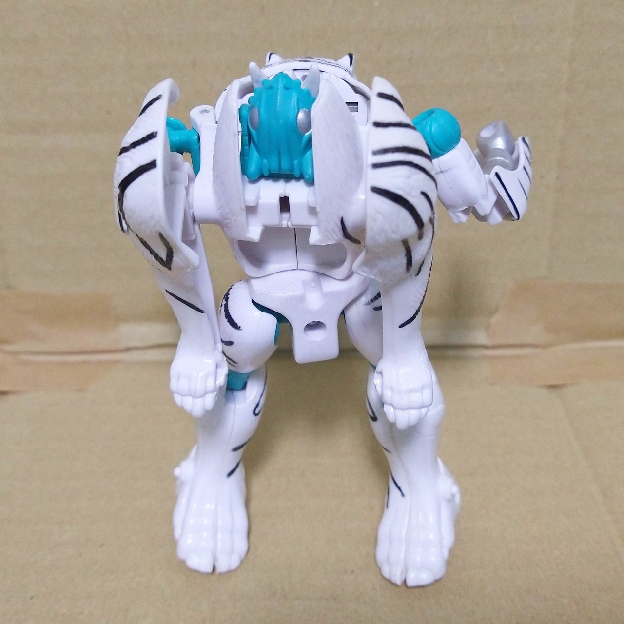 欠品あり】ビーストウォーズ 超生命体トランスフォーマー タイガトロン 