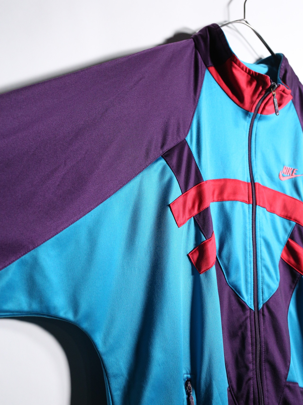 "NIKE" psychedelic color over silhouette track jacket - 12