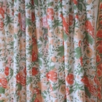 ブロックプリント生地【50cm単位】インド綿 片耳デザイン付き 花柄 白×オレンジ×カーキ #56626-WT1