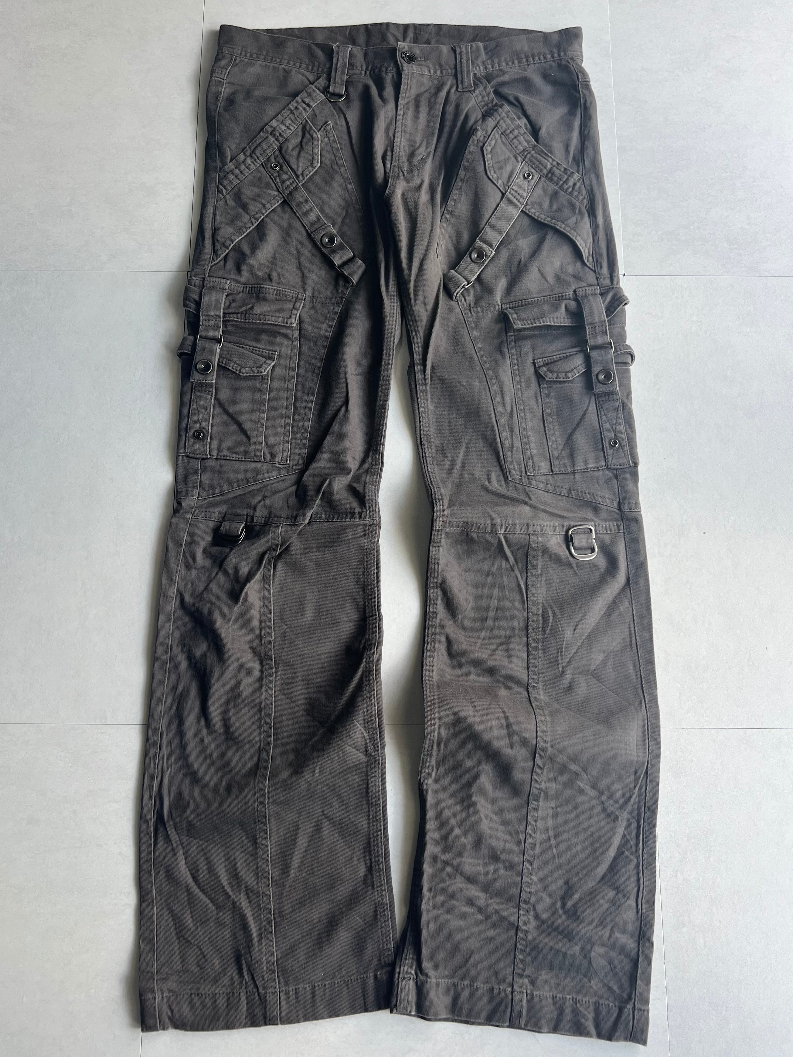 "HIDEAWAYS" Gimmick Cargo Pants