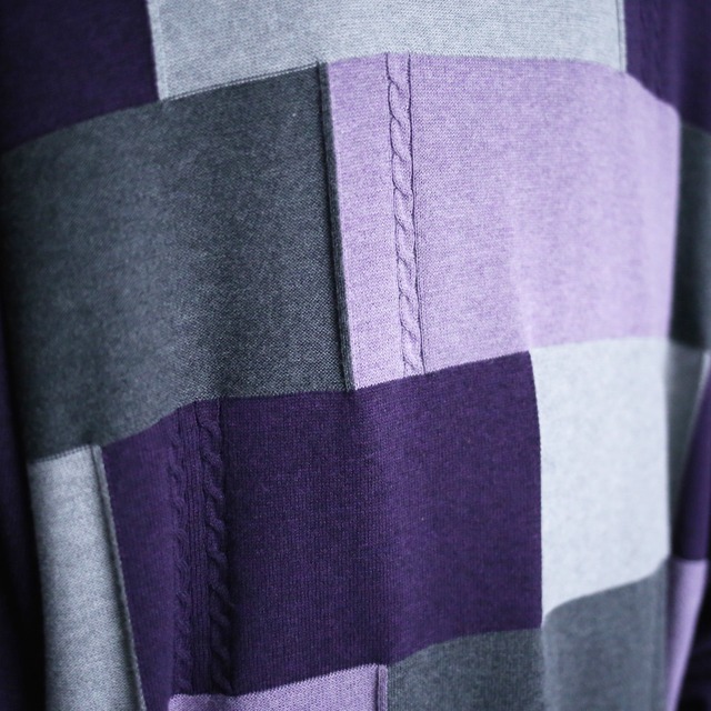 panel and 3D cable knit pattern loose high gauge sweater