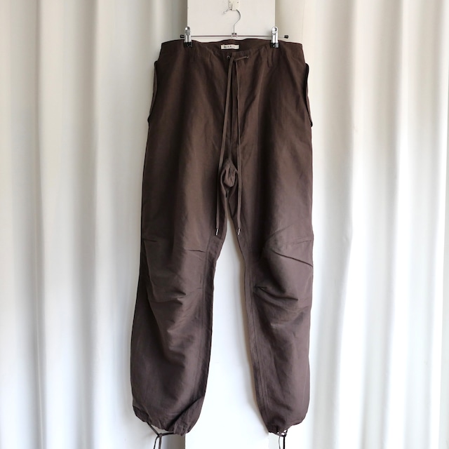 AURALEE HIGH DENSITY FINX LINEN WEATHER FIELD PANTS