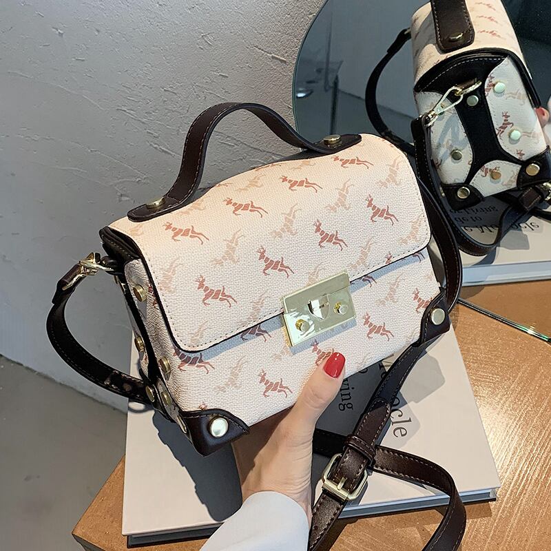 センス小さなバッグ女性2020新しいトレンディなファッションワイルドワンショルダーメッセンジャー小さな正方形のバッグネット赤いボックス化粧品バッグ Tiancai_Wing_Bag9325214